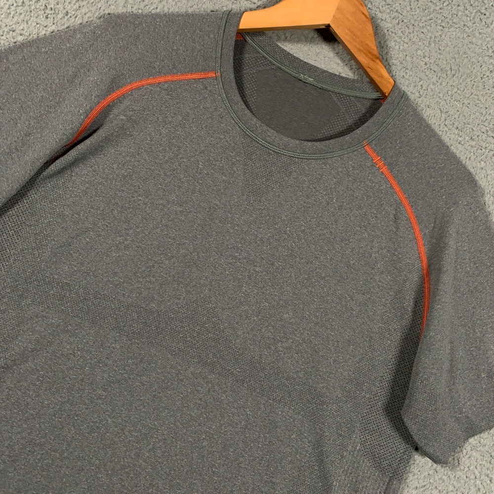 Lululemon Metal Vent Tech Shirt Mens Large Gray Orange Athletic Short Sleeve Tee
